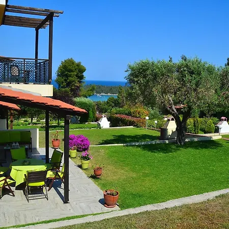 Nyaraló With View To The Sea And Forest *